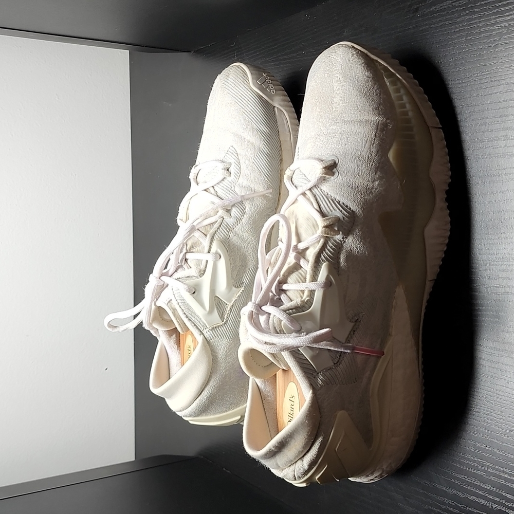 *ADIDAS* B42425 CRAZY LIGHTS BOOST 🤪 SIZE 10.5 WHITE*LIGHT GREY BOOST GOOD 👍